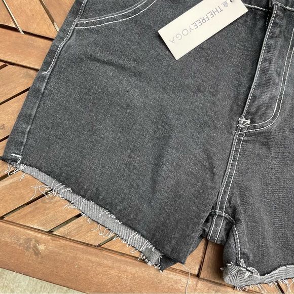 THEFREEYOGA NWT Black Denim White Stitch Cut Off Frayed Shorts - Picture 4 of 8
